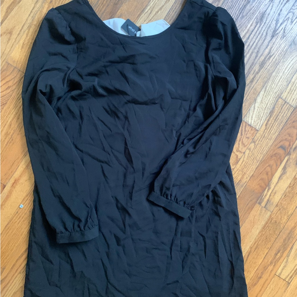 Pullover dress with large bow in back